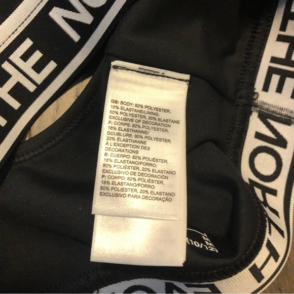 NWT. The North Face Girls Bralette Sports Bra. Black/White Sz Medium (10/12) - Picture 8 of 11